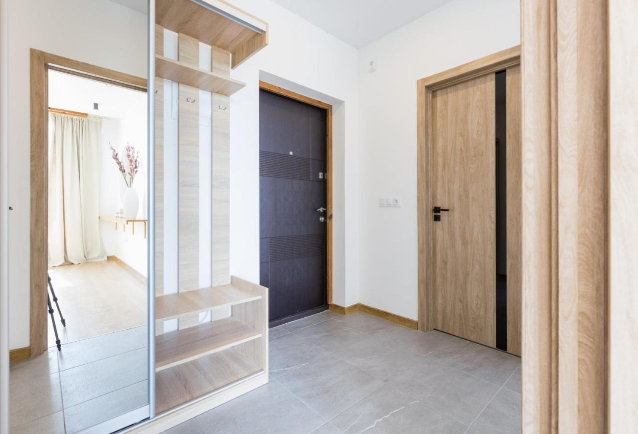 Nyvky Like Home - Nyvky Park - Apt 45 كييف المظهر الخارجي الصورة